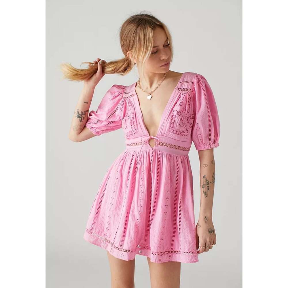Urban Outfitters UO Marla Broderie Babydoll Dress Pink Eyelet Puff Sleeve Large